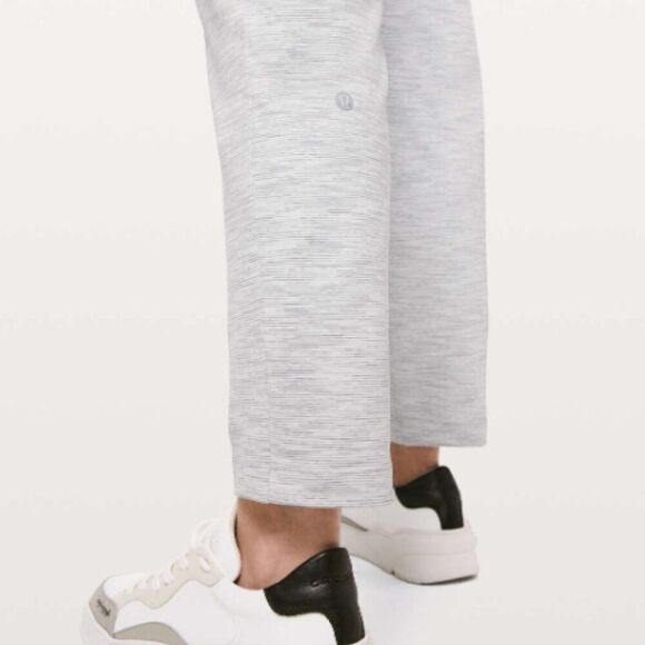 LULULEMON On The Fly Pant Size 6 - Picture 9 of 12